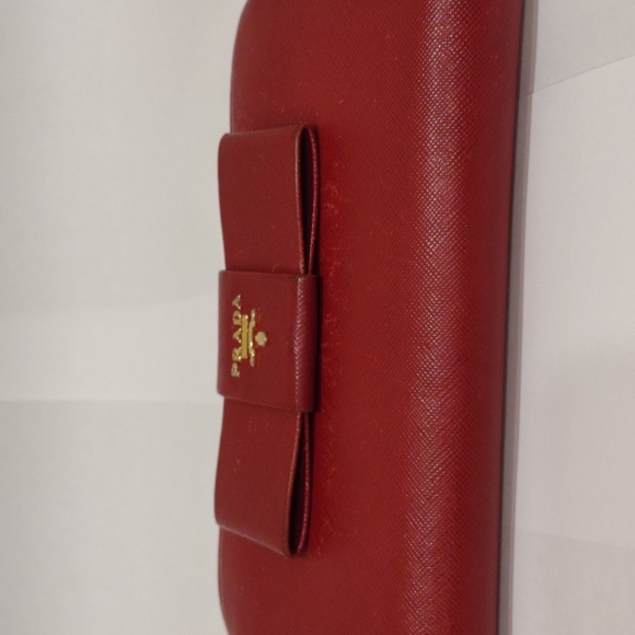 Prada red saffiano leather bow front zip around long wallet - Picture 10 of 12